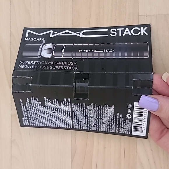 Mac Stack Mascara Super stack MegaBrush Black 2.1ml travel size - Picture 4 of 4